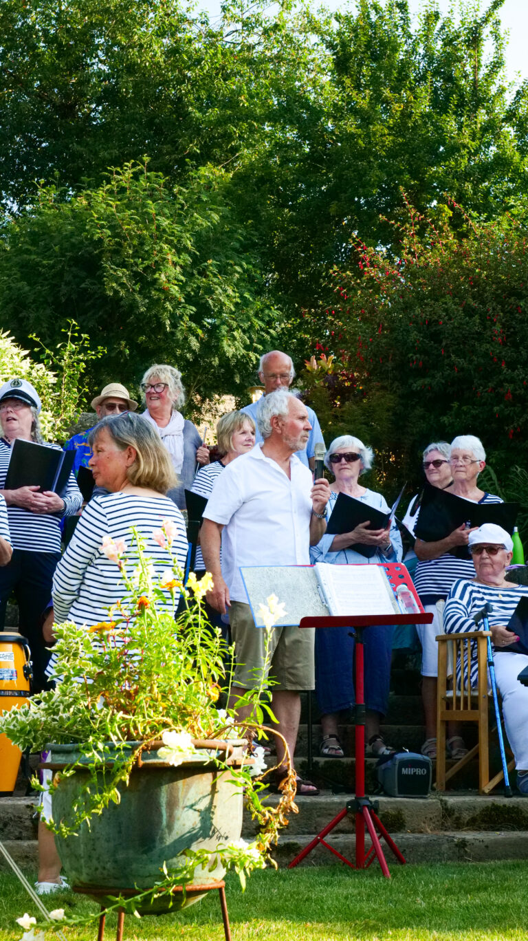 RNLI GARDEN PARTY-05